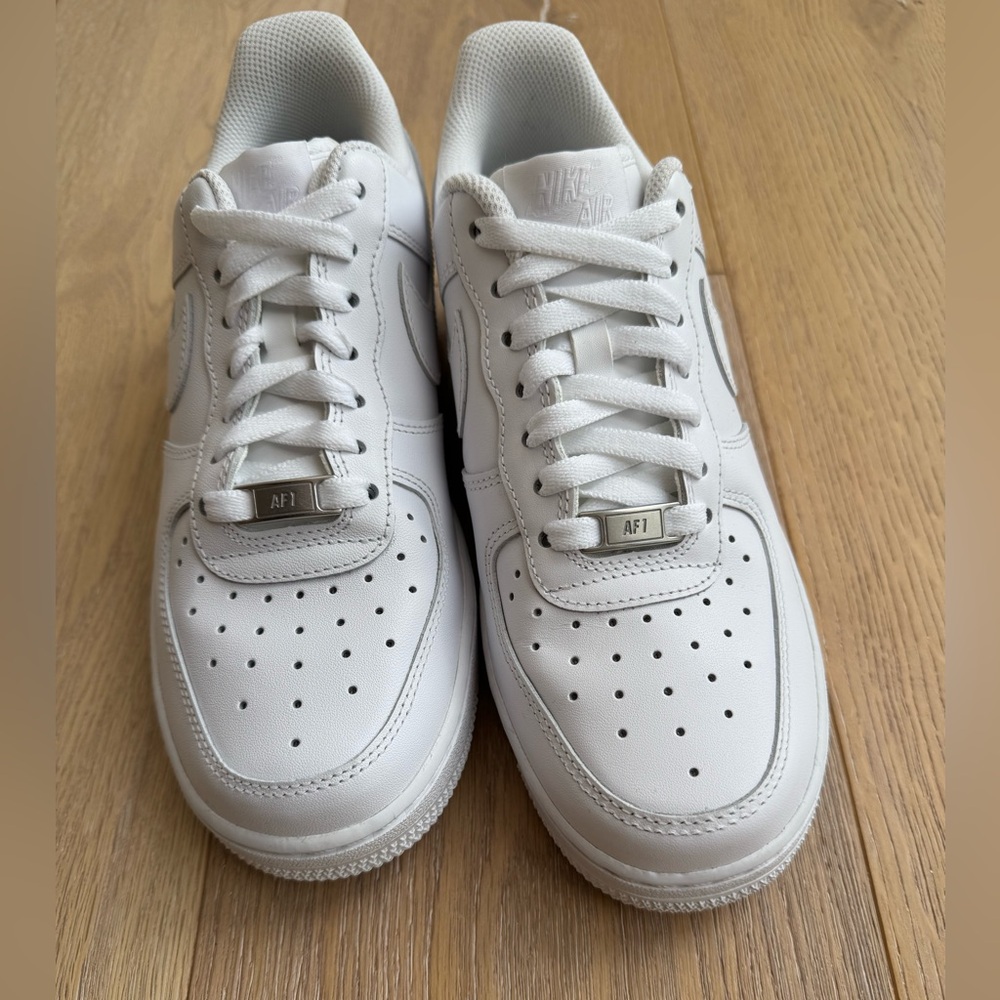Nike White Air Force 1